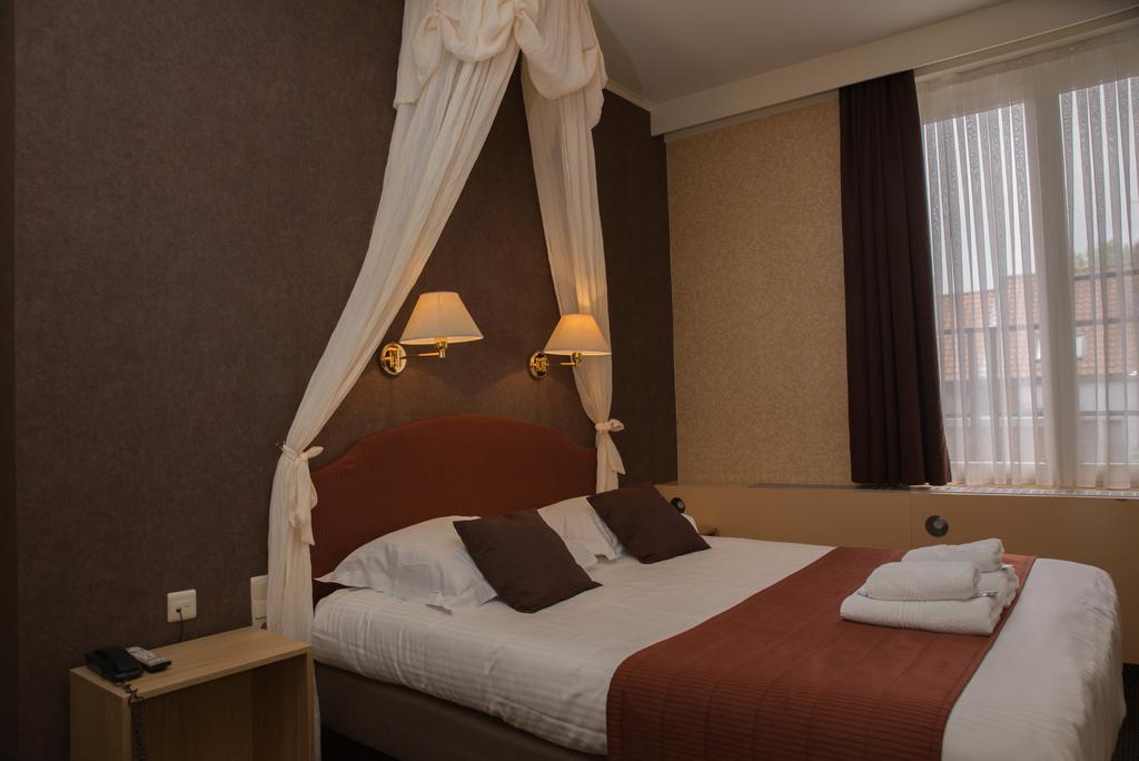 ברוז' Hotel Groeninghe מראה חיצוני תמונה