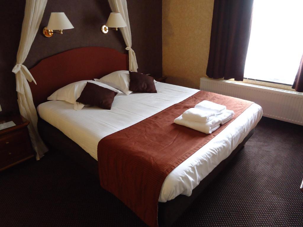 ברוז' Hotel Groeninghe חדר תמונה